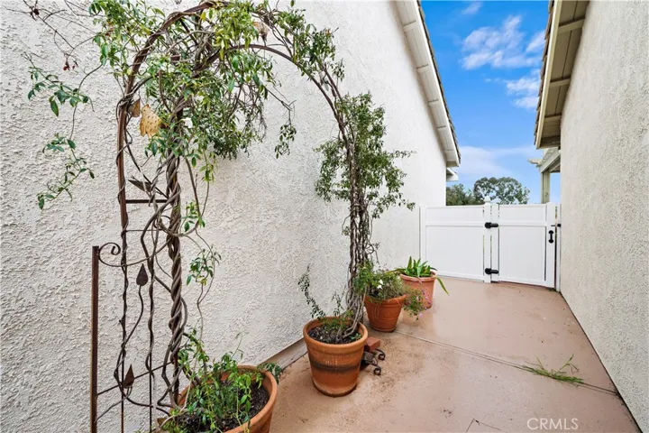 23552 Villena, Mission Viejo, California 92692