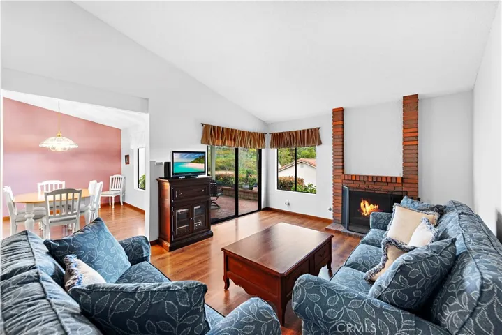 23552 Villena, Mission Viejo, California 92692
