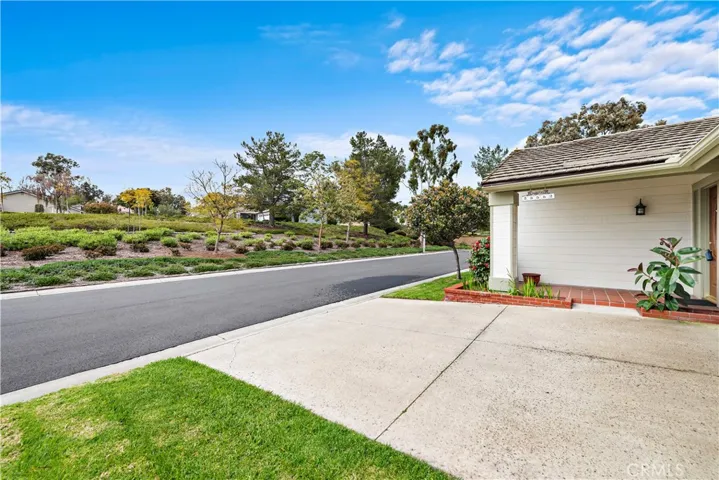 23552 Villena, Mission Viejo, California 92692