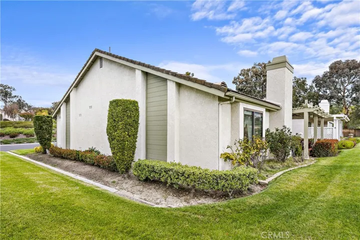23552 Villena, Mission Viejo, California 92692