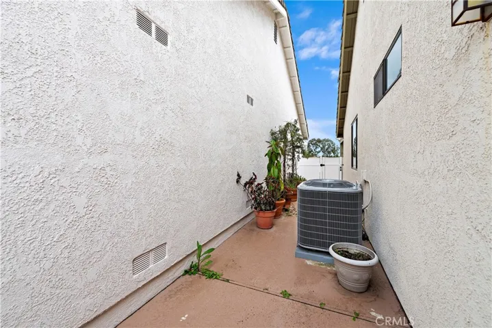 23552 Villena, Mission Viejo, California 92692