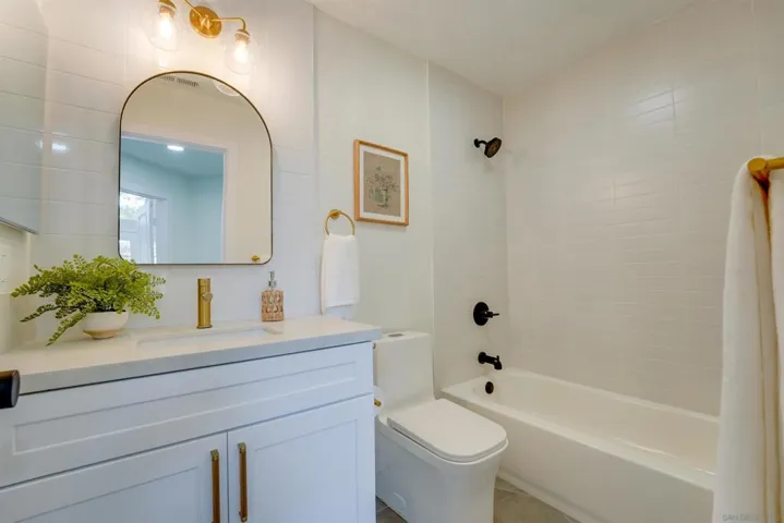 5065 Viewridge Way, Oceanside, California 92056