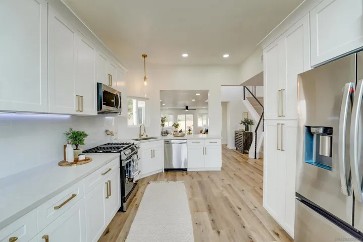 5065 Viewridge Way, Oceanside, California 92056