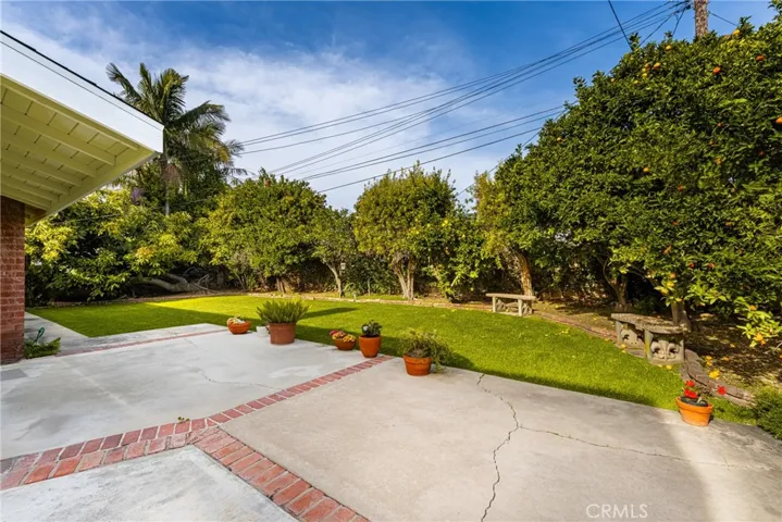 1411 E 1st Street, Tustin, California 92780