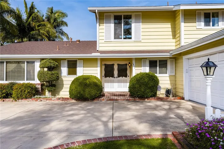 1411 E 1st Street, Tustin, California 92780