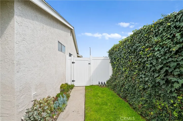 1739 S Candish Avenue, Glendora, California 91740