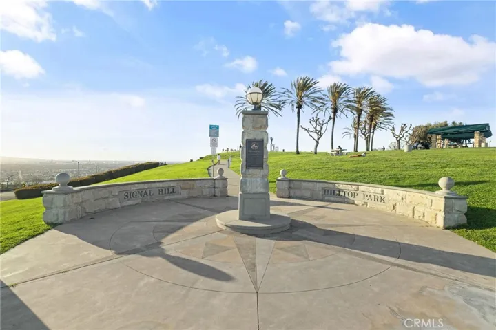 1866 Raymond Avenue, Signal Hill, California 90755