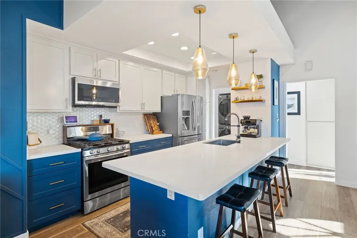 1866 Raymond Avenue, Signal Hill, California 90755
