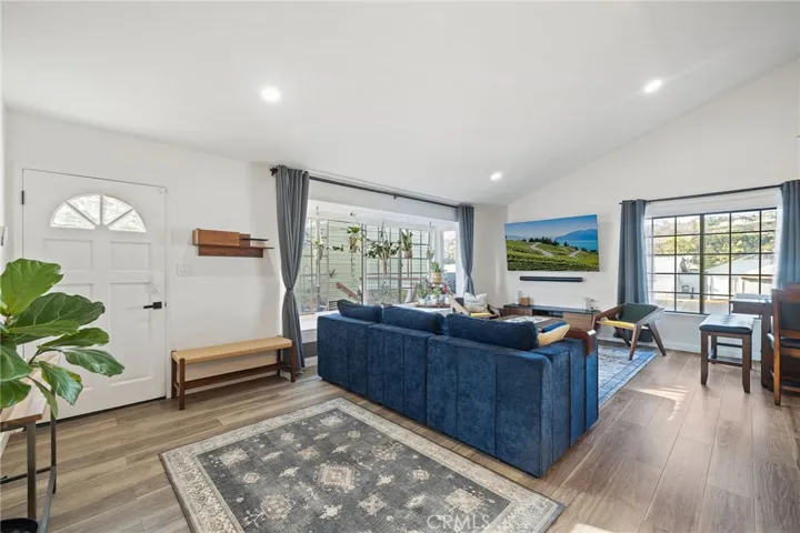 1866 Raymond Avenue, Signal Hill, California 90755