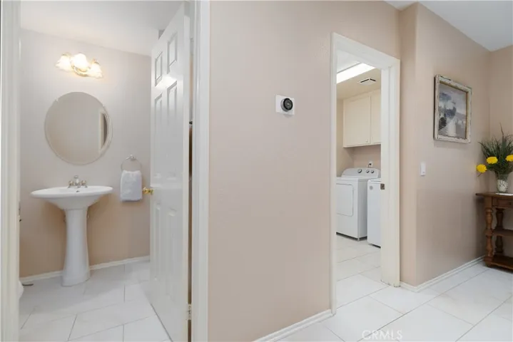 1/2 Bath