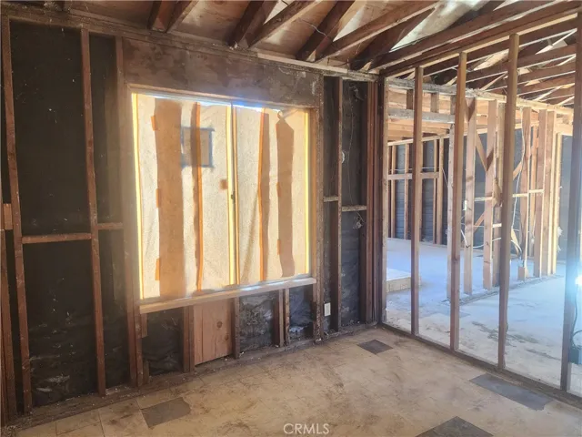 Side view of bedroom