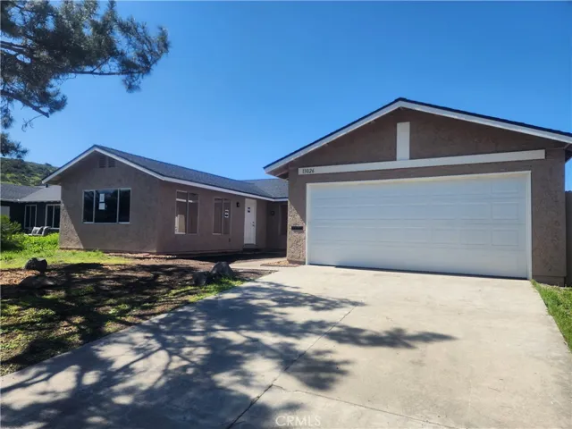 13026 Gate Drive, Poway, California 92064