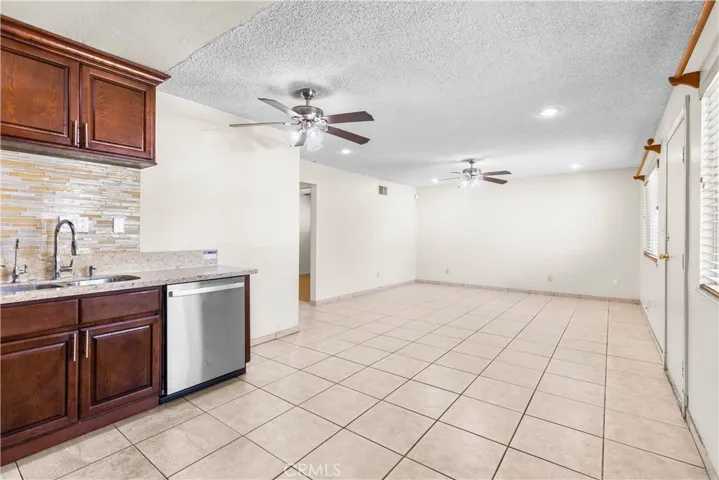 Kitchen/Living Room