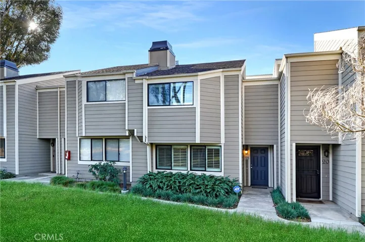 18 Seabird Court, Newport Beach, California 92663