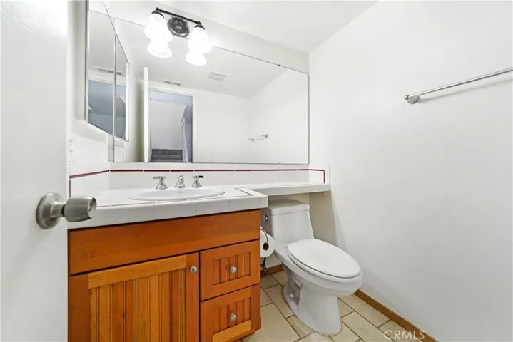 18 Seabird Court, Newport Beach, California 92663