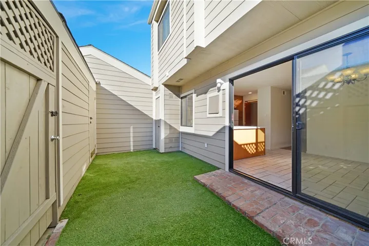 18 Seabird Court, Newport Beach, California 92663
