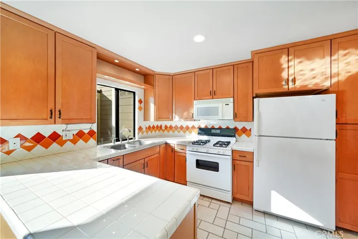 18 Seabird Court, Newport Beach, California 92663