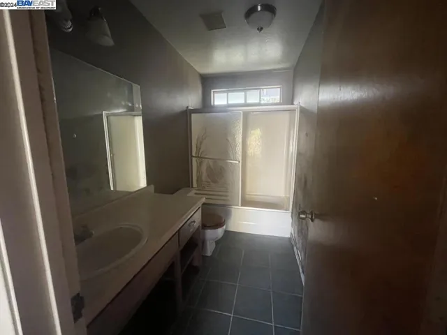 1502 Cottonwood Ave, Redding, California 96001
