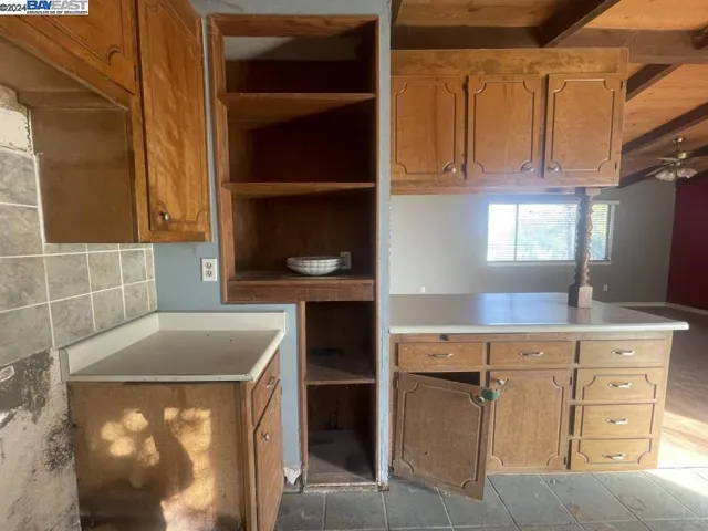 1502 Cottonwood Ave, Redding, California 96001