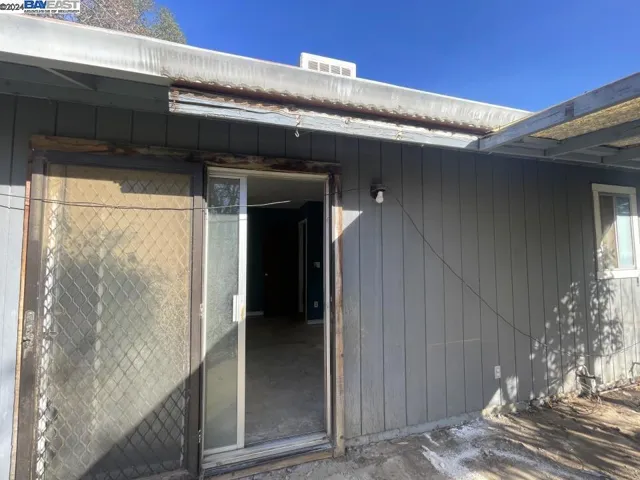 1502 Cottonwood Ave, Redding, California 96001