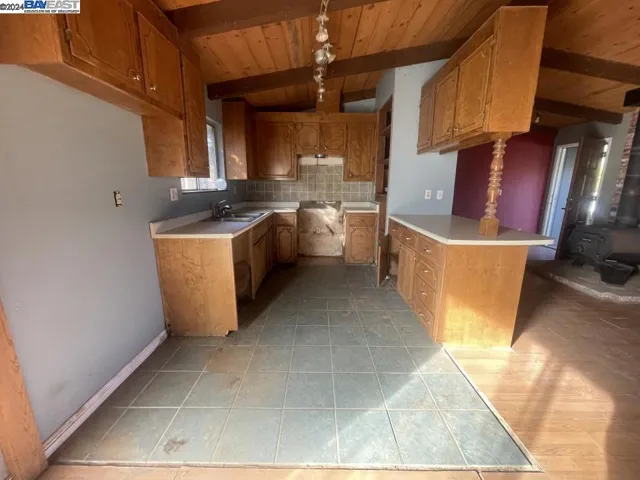 1502 Cottonwood Ave, Redding, California 96001