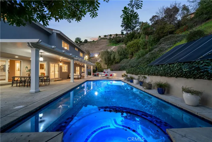 11442 Dona Cecilia Drive, Studio City, California 91604