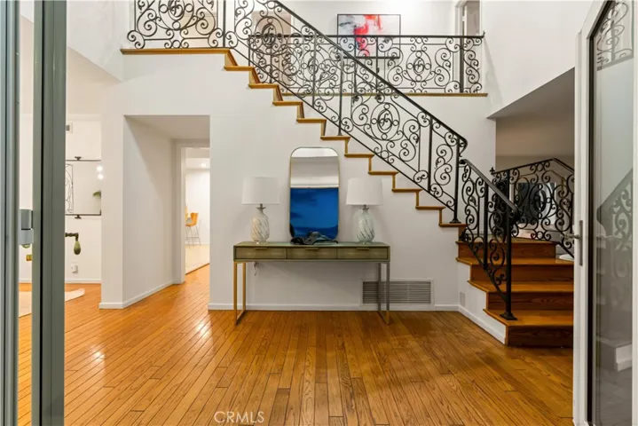 11442 Dona Cecilia Drive, Studio City, California 91604