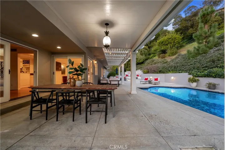 11442 Dona Cecilia Drive, Studio City, California 91604