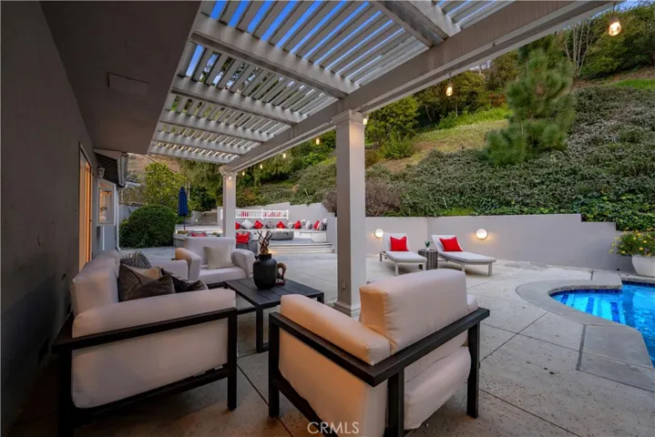11442 Dona Cecilia Drive, Studio City, California 91604