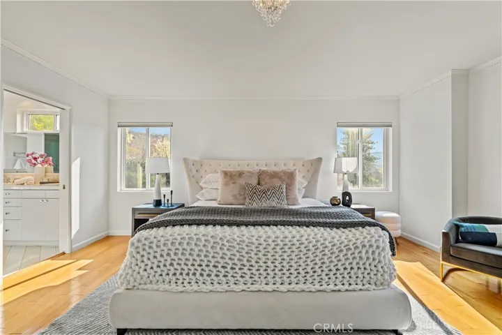11442 Dona Cecilia Drive, Studio City, California 91604