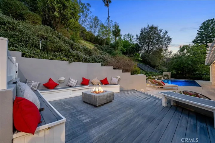 11442 Dona Cecilia Drive, Studio City, California 91604