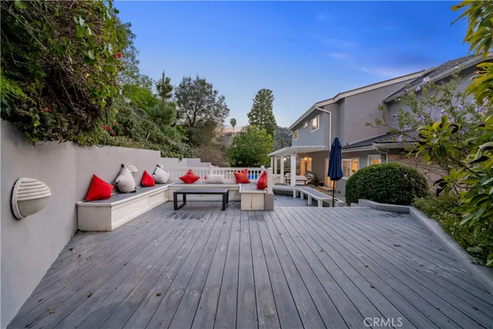 11442 Dona Cecilia Drive, Studio City, California 91604