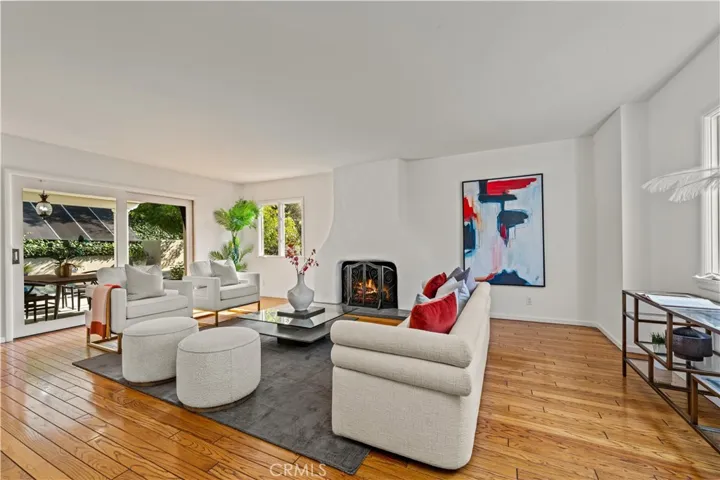 11442 Dona Cecilia Drive, Studio City, California 91604