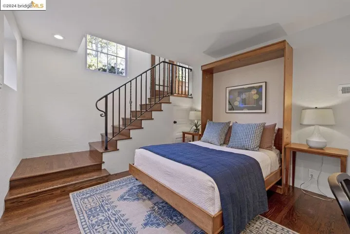 2621 La Cuesta Ave, Oakland, California 94611