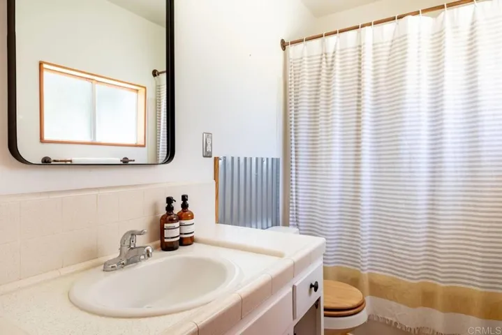 7181 Grand Avenue, Yucca Valley, California 92284
