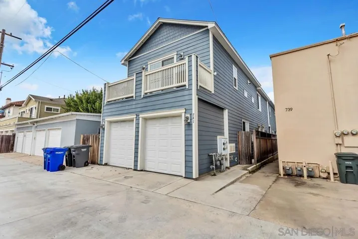 741 D Ave, Coronado, California 92118