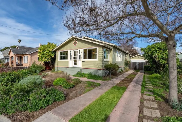 75 Homestead Avenue, Salinas, California 93901