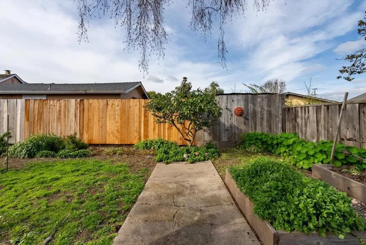 75 Homestead Avenue, Salinas, California 93901