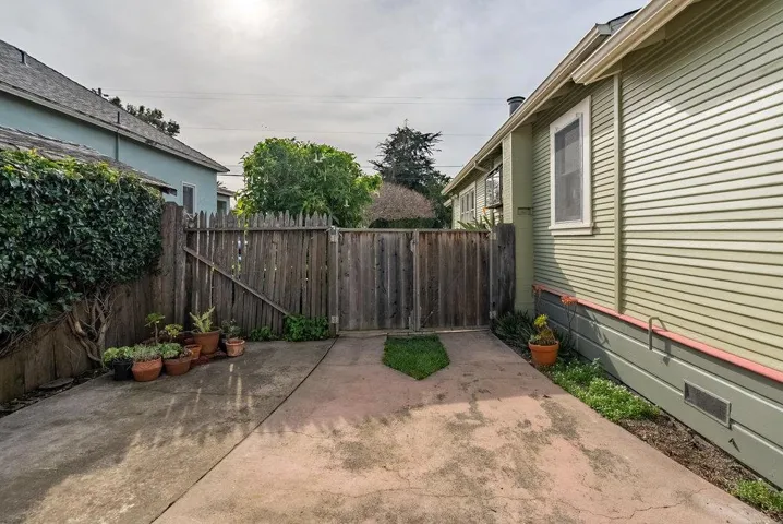 75 Homestead Avenue, Salinas, California 93901