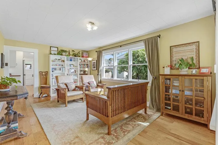 75 Homestead Avenue, Salinas, California 93901