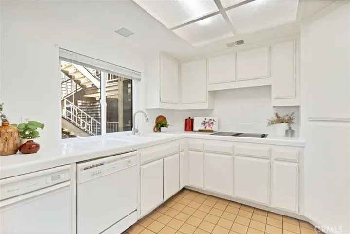 5790 Friars Road F4, San Diego, California 92110