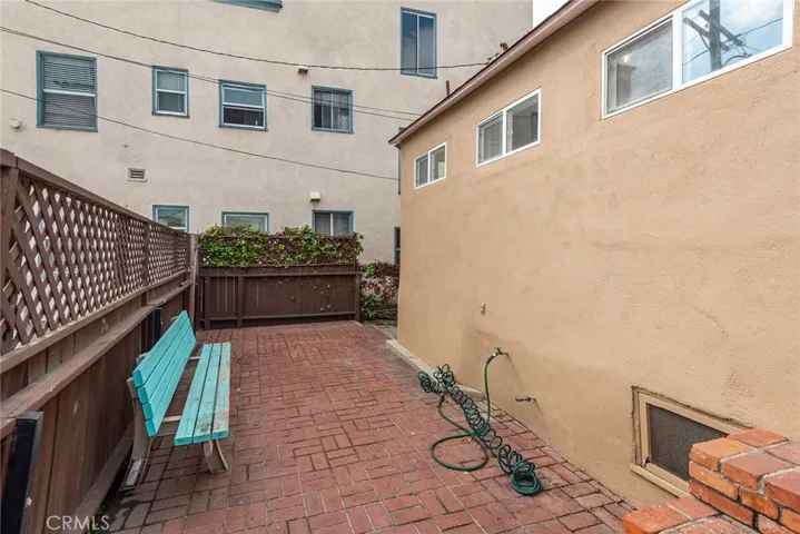 62 Rose Avenue, Venice, California 90291