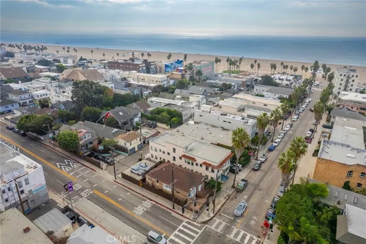 62 Rose Avenue, Venice, California 90291