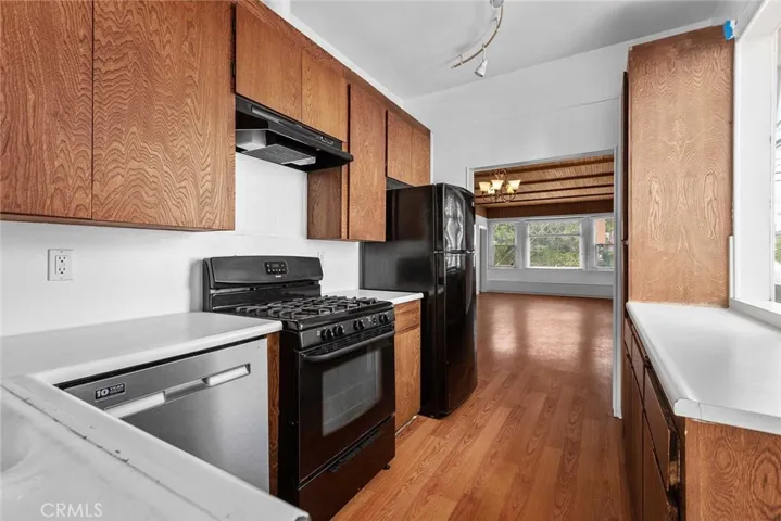 62 Rose Avenue, Venice, California 90291