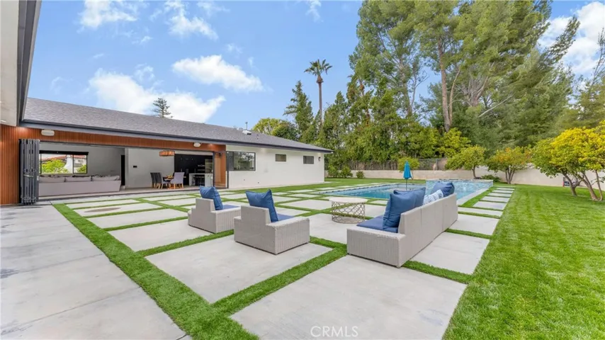 19501 Tribune Street, Northridge, California 91326