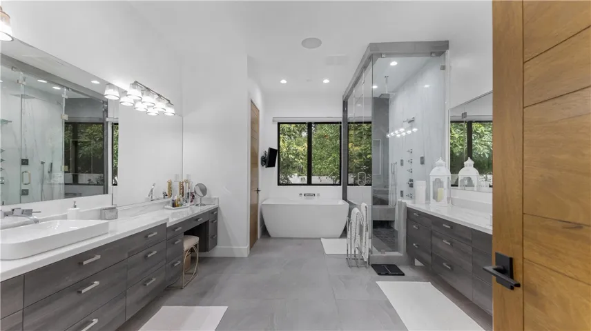 19501 Tribune Street, Northridge, California 91326