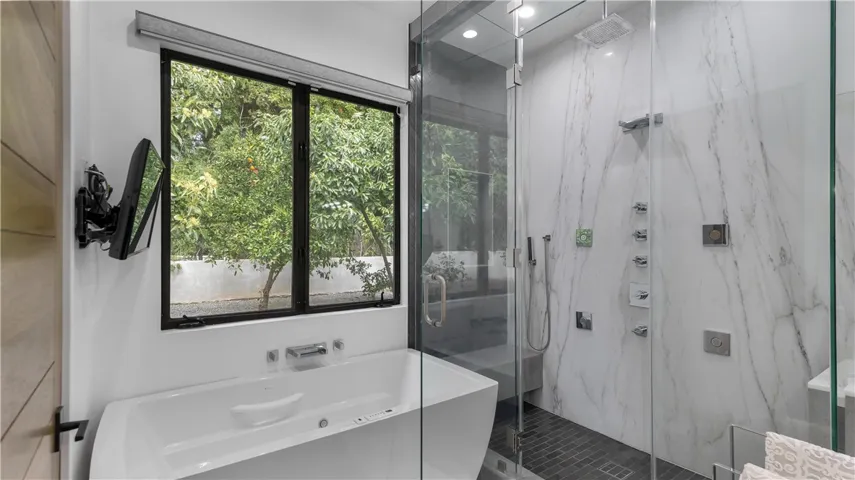 19501 Tribune Street, Northridge, California 91326