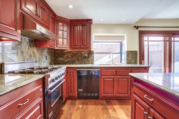 Viking stove and dishwasher