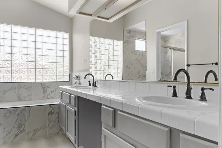 40037 White Leaf Lane, Murrieta, California 92562