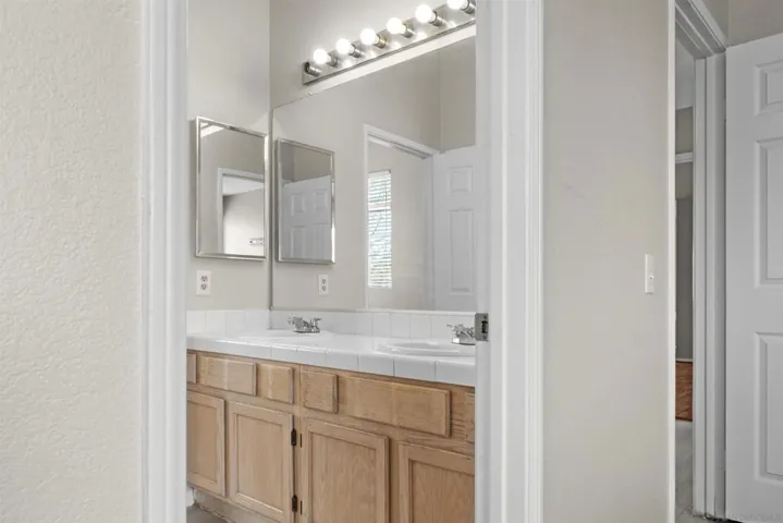 40037 White Leaf Lane, Murrieta, California 92562